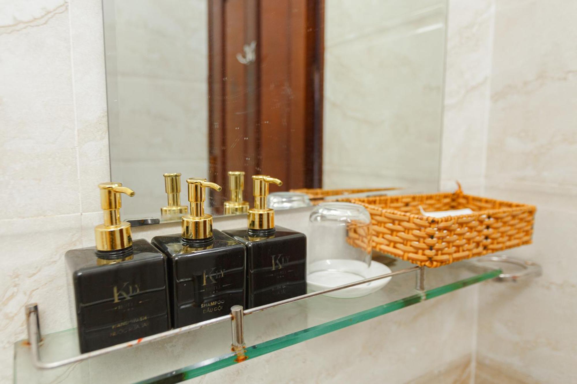 Kly Hotel Хуе Екстериор снимка